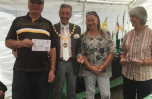 Photo of Mayor Cllr Paul Holbrook and category winners at the Hailsham Allotment Society's Summer Show